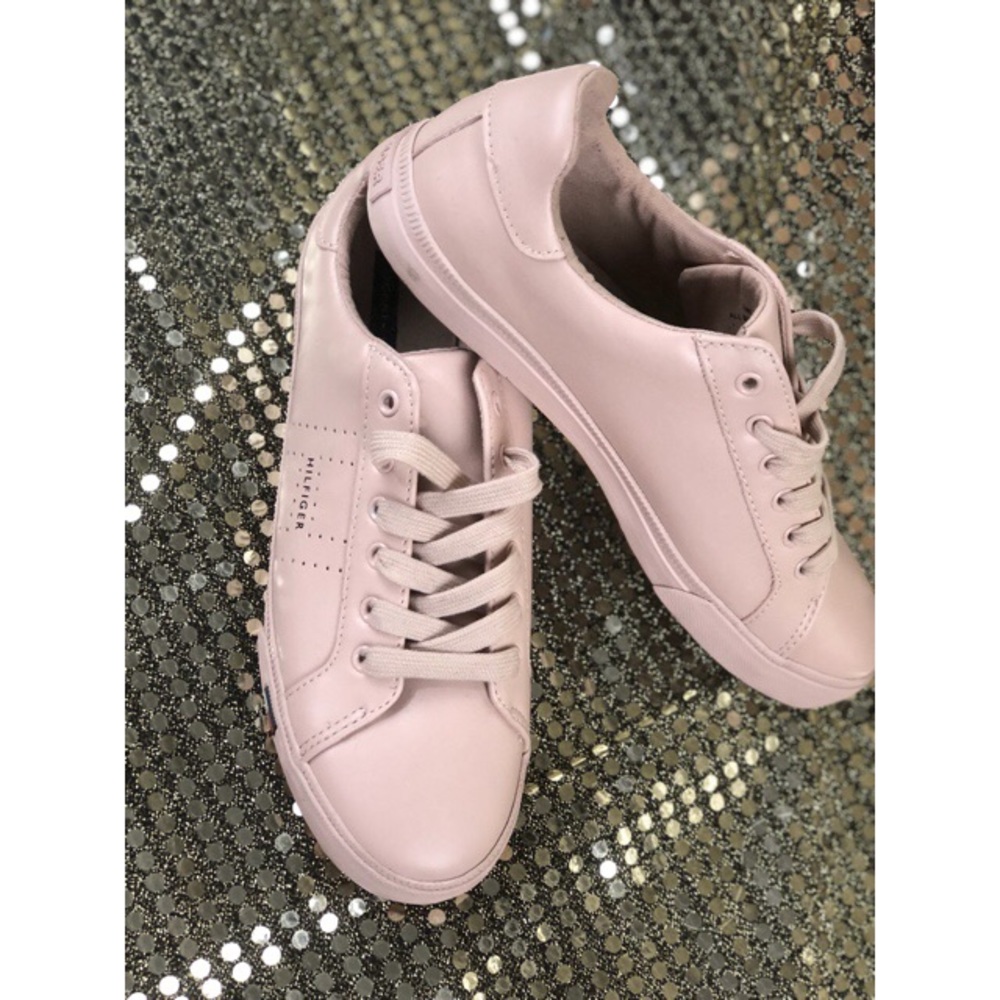 NEW!! Tommy Hilfiger Blush Tennis Shoes